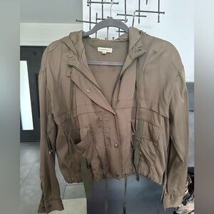 Hooded lightweight layering jacket - sz M